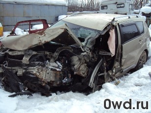 Битый автомобиль Mitsubishi Outlander
